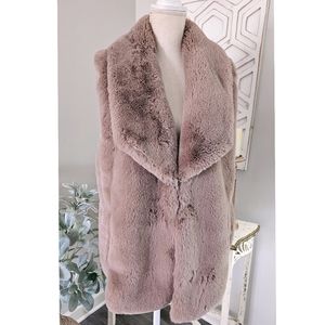 Soft Surroundings Taupe Blush Plush Faux Fur Vest Womens Petite